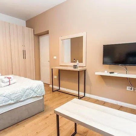 Omar Real Estate Tirana