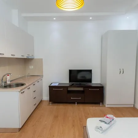 Omar Real Estate Apartment *